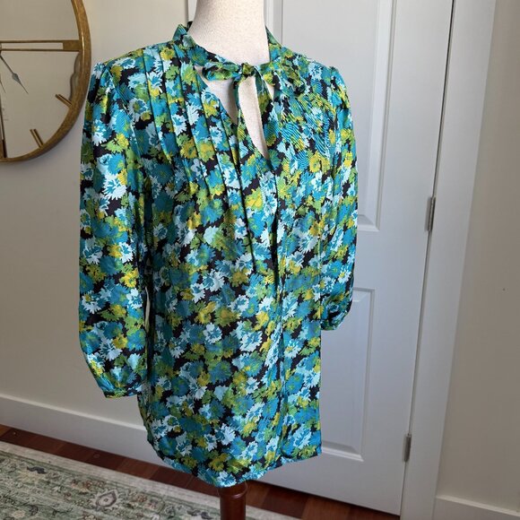 Kate Hill Silk Floral Tie-Neck Blouse – Blue Green Print – Size 14 - Picture 2 of 8